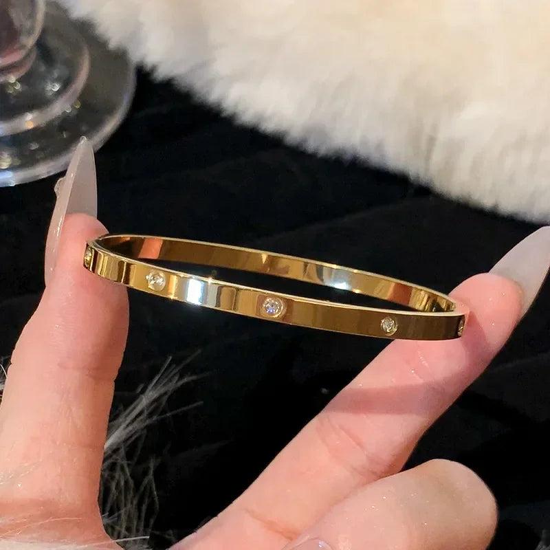 Titanium steel bracelet - Elegance and strength