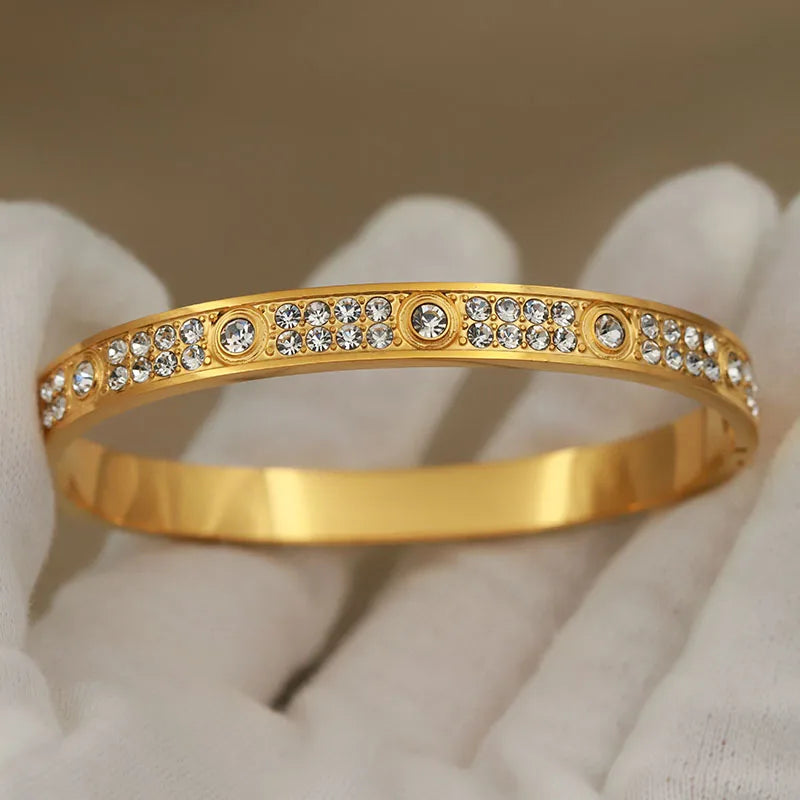 Titanium steel bracelet - Elegance and strength