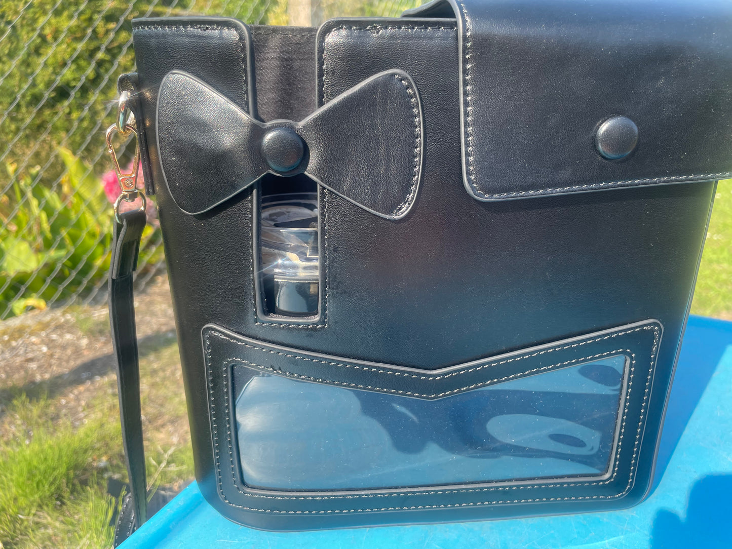 Sac noir "arrondi" sur le coté gauche avec porte-gobelet + Mug isotherme inox 240ml – Coffret cadeau tendance