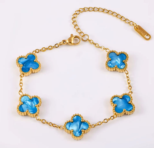 Bracelet Bleu Rayonnant en base argent 925 et plaqué or 18k, trèfles nacrés étincelants