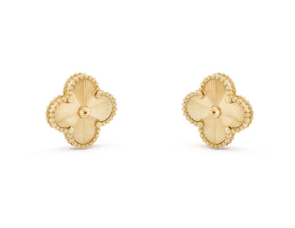 Collier Doré Élégant - Inspiration Luxe & Style Intemporel