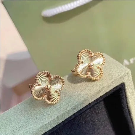 Boucles d’oreilles Doré Élégant - Inspiration Luxe & Style Intemporel