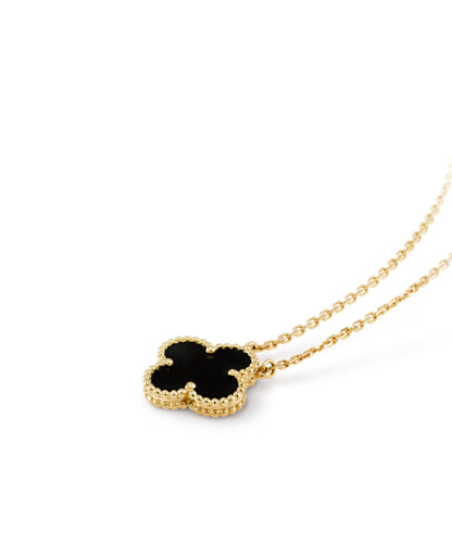 Collier Noir Élégant - Inspiration Luxe & Style Intemporel