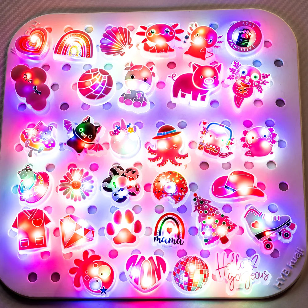 Breloques de chaussures LED roses, 1 pièce, animaux mignons, chat, cochon, arbre de noël, épingles à boucle de chaussure lumineuses pour femmes, accessoires de sabots, pendentif en jean