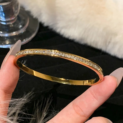 Titanium steel bracelet - Elegance and strength